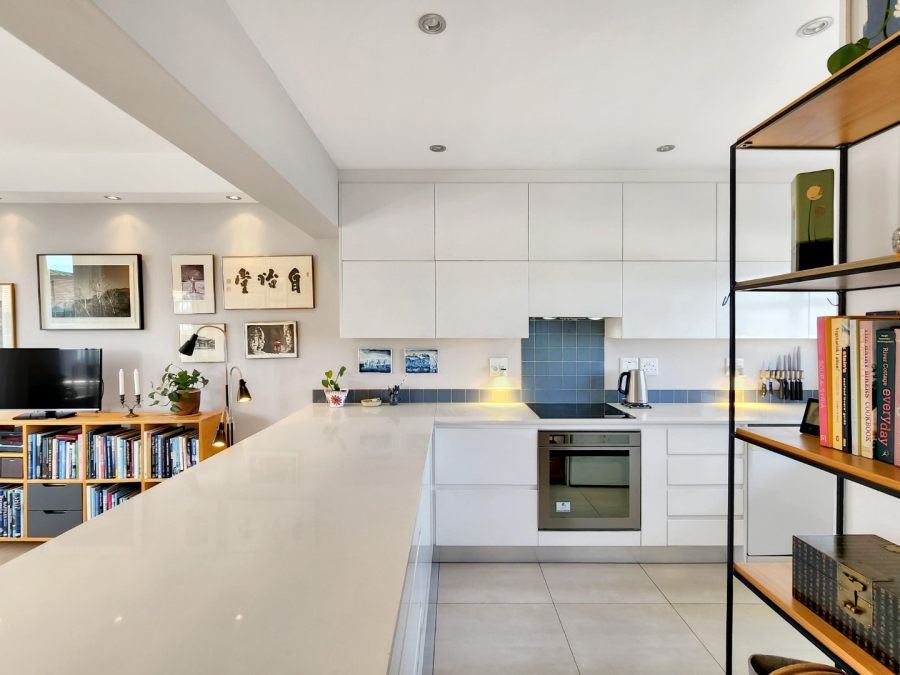 2 Bedroom Property for Sale in Sea Point Western Cape